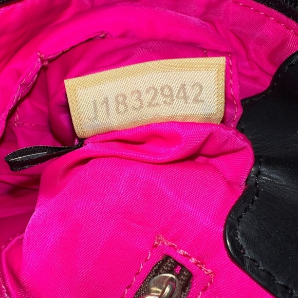 PRISTINE Dooney & Bourke Nylon Navy adjustable Crossbody - Picture 13 of 16